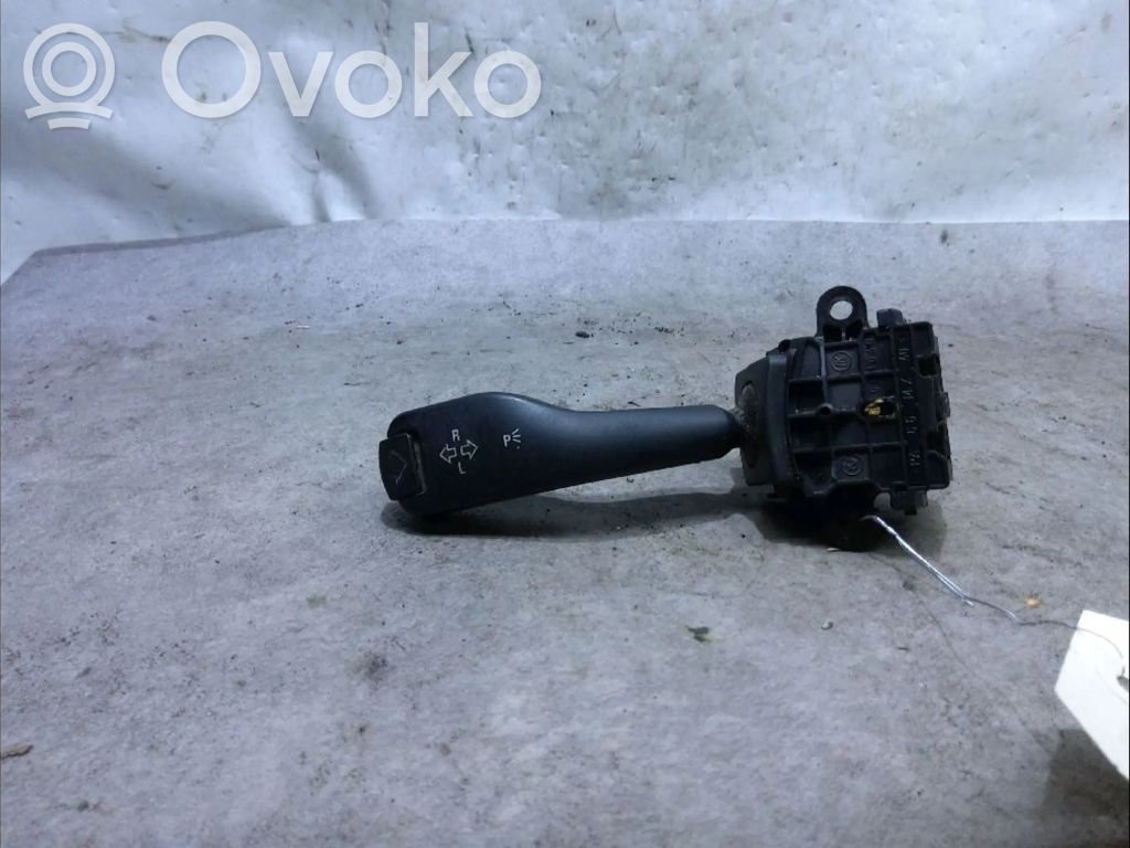 Suuntavilkun vipu   61318363668