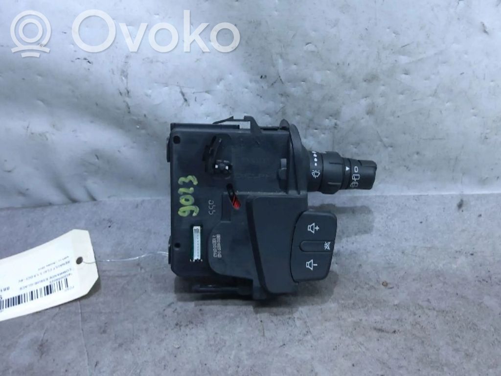 Renault Clio III Wiper control stalk 