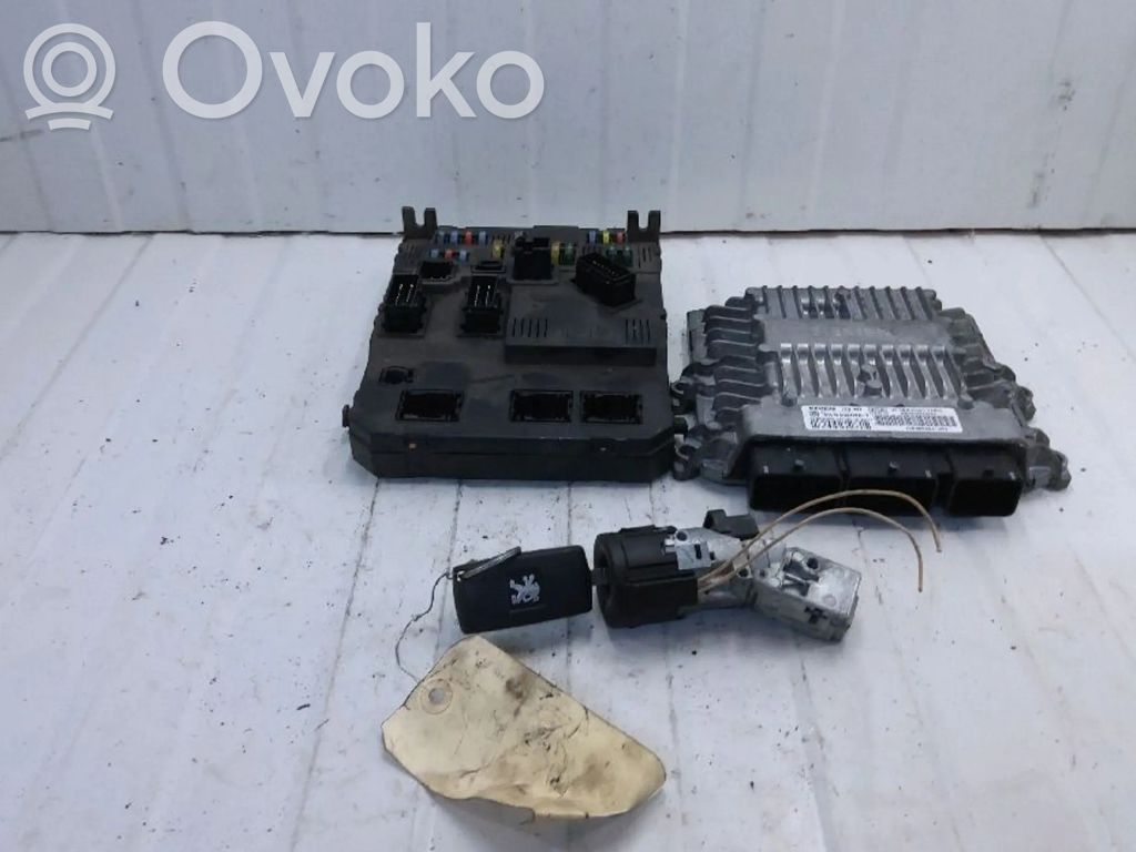 Peugeot 407 Engine control unit/module 