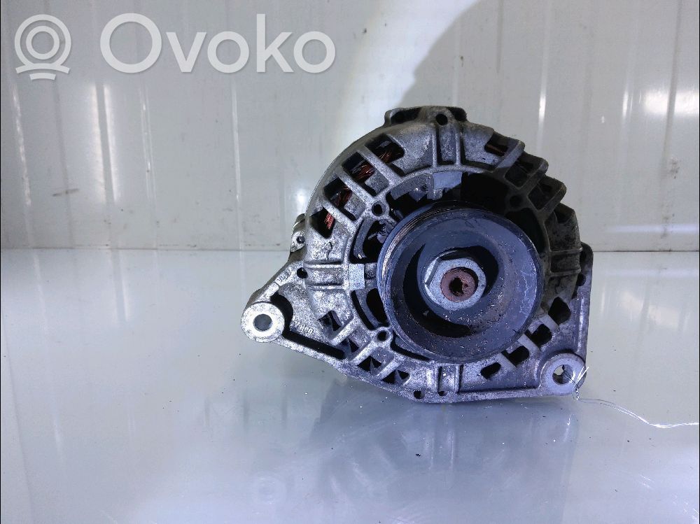 Audi A4 S4 B6 8E 8H Ģenerators 