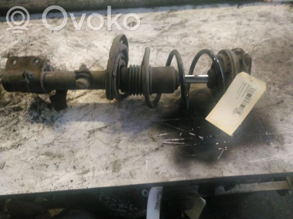 Nissan Micra Priekšpusē amortizators 