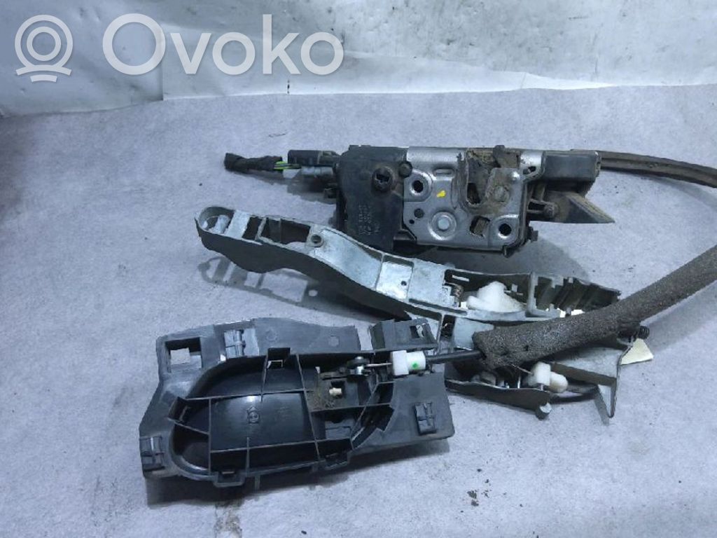 Citroen Berlingo Front door lock 