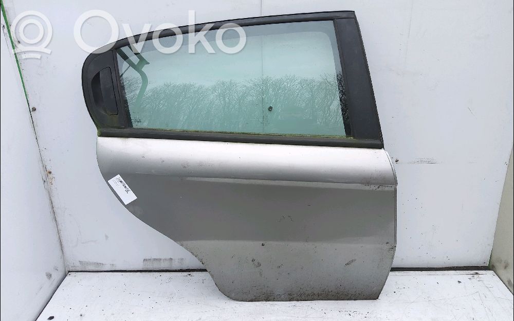 Alfa Romeo 147 Galinės durys 