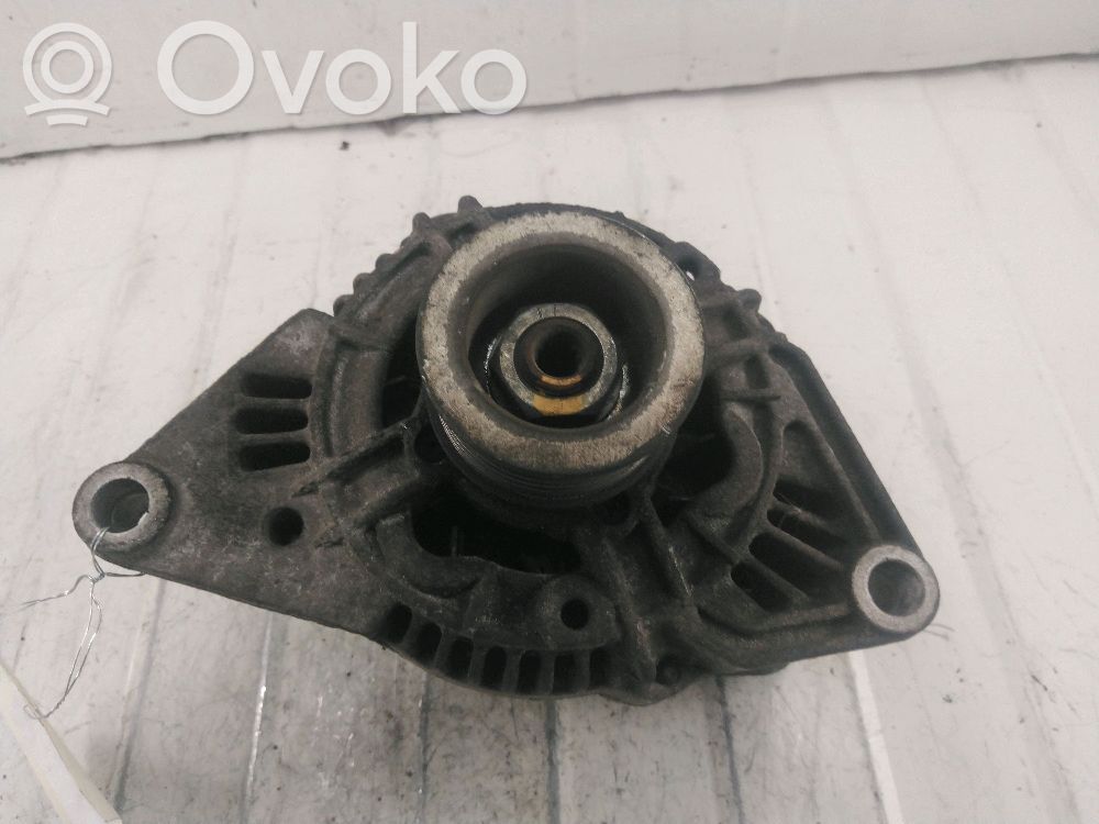 Volkswagen Polo IV 9N3 Alternator 