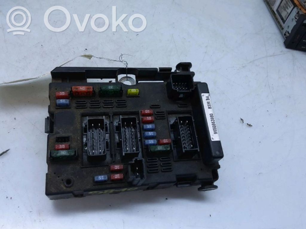 Peugeot 307 CC Fuse module 