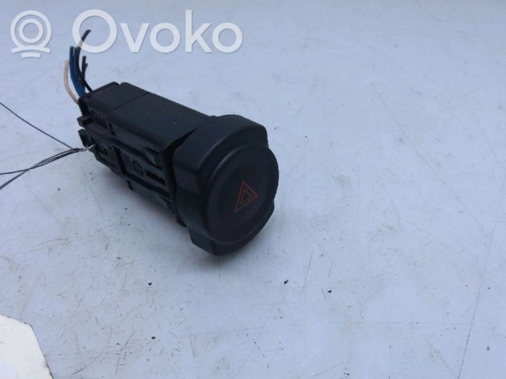 Dacia Sandero Hazard light switch 