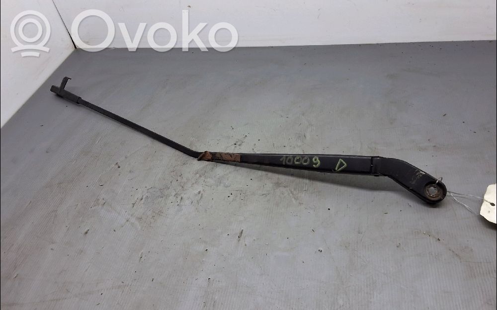 Volkswagen Polo Ramię wycieraczki szyby przedniej / czołowej 