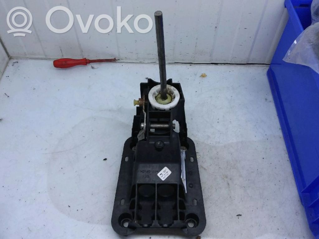 Citroen C3 Pavarų perjungimo jungtukas/ rankenėlė 