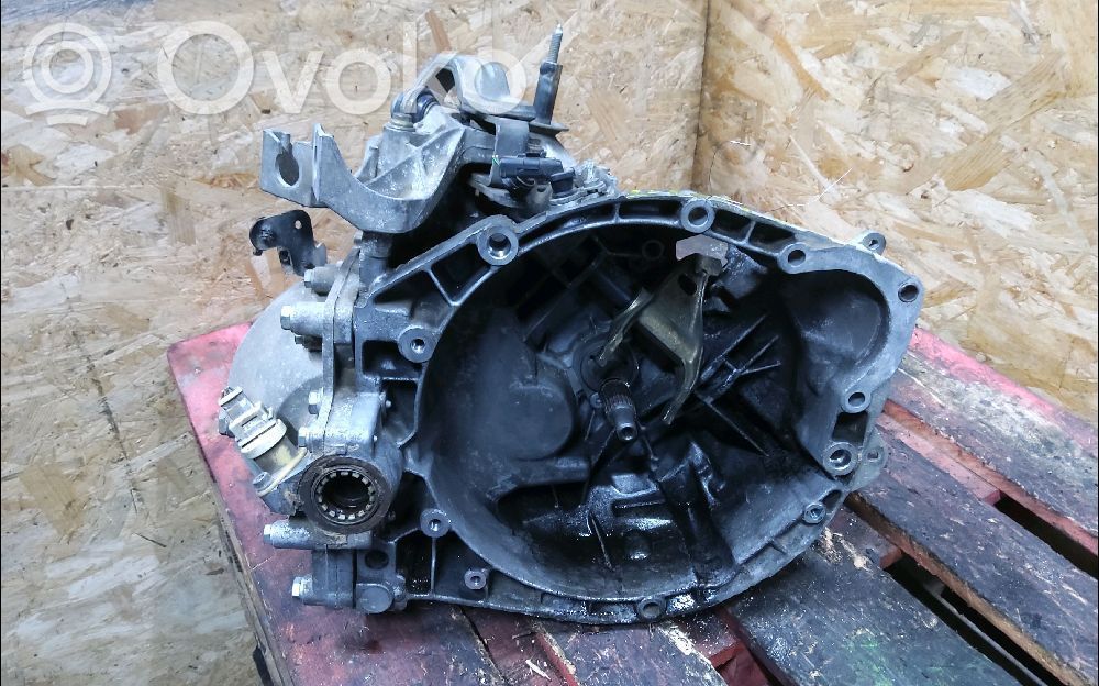 Peugeot 806 Mechaninė 5 pavarų dėžė 