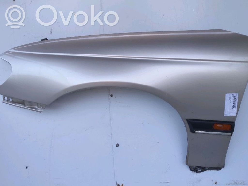 Opel Omega B1 Sparnas 
