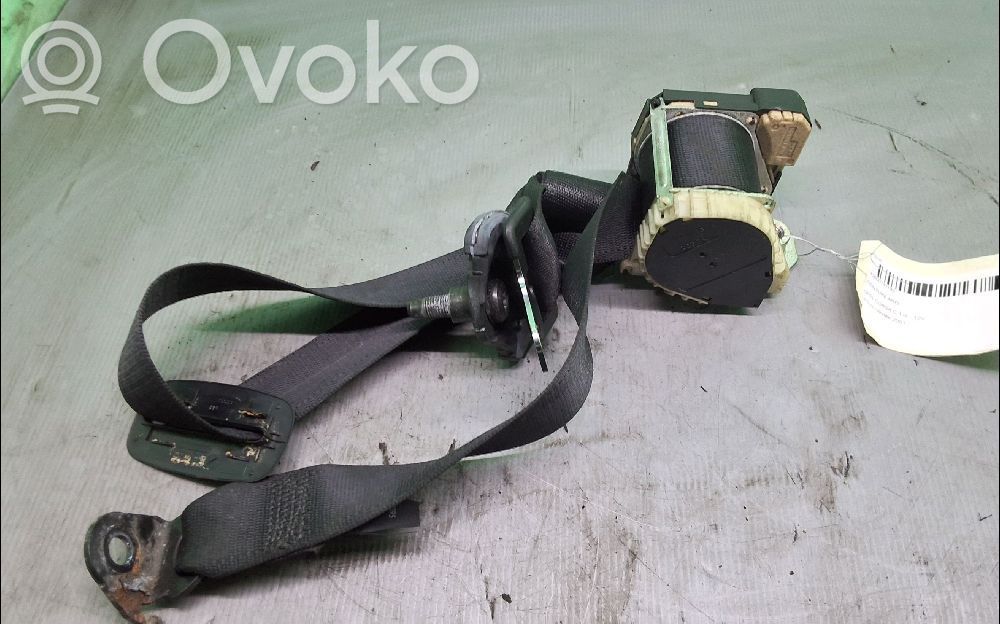 Opel Corsa C Cinturón trasero 