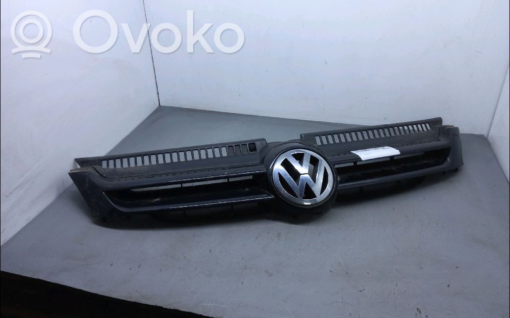 Volkswagen Golf Plus Etupuskurin ylempi jäähdytinsäleikkö 