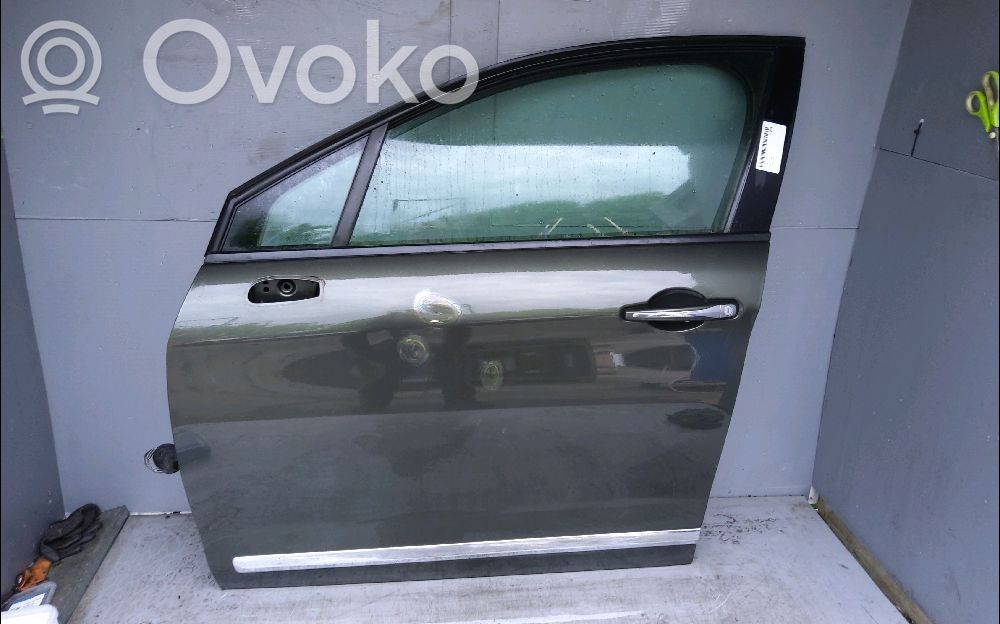 Priekinės durys   9002Y8