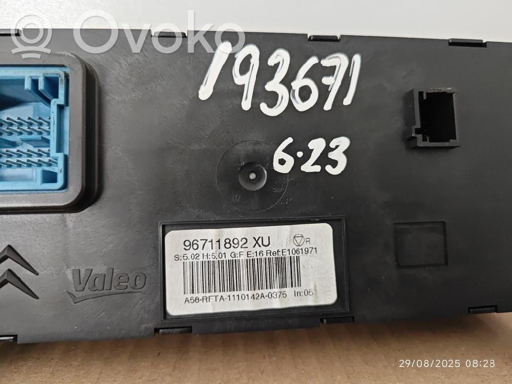 Citroen C3 Picasso Panel klimatyzacji 