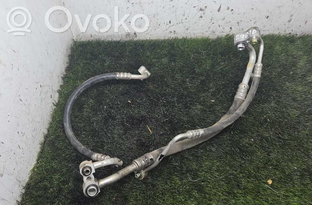 Opel Corsa E Tuyau de climatisation 