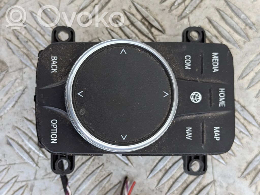 BMW 1 F40 Borto kompiuterio valdymo jungtukas (-ai) 