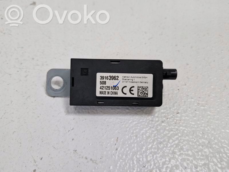 Opel Insignia B Aerial antenna amplifier 