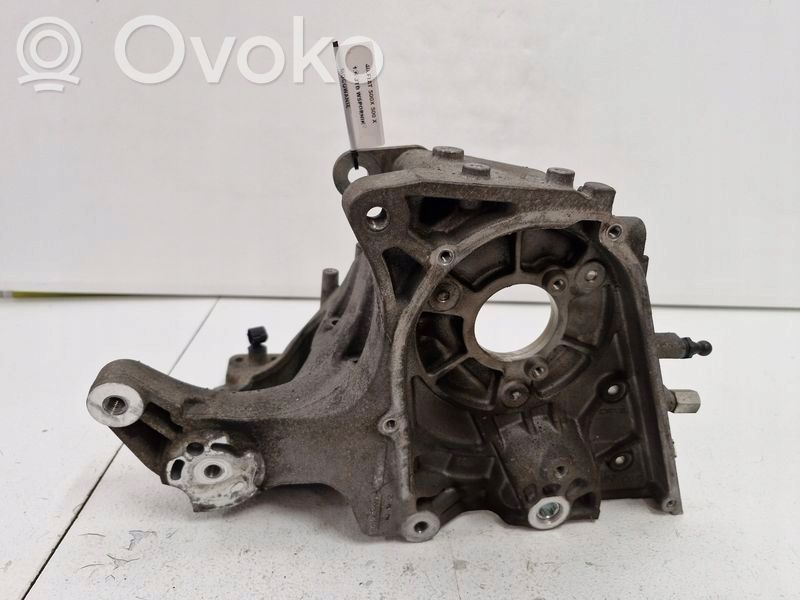 Fiat 500X Generator/alternator bracket 