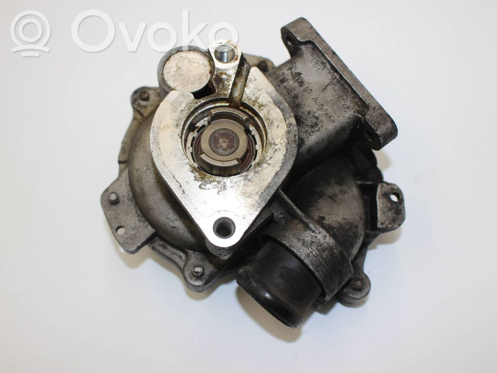 BMW 3 E46 Power steering pump 