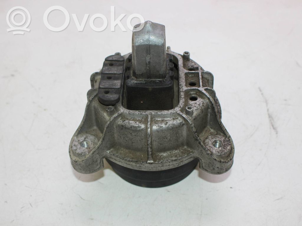 BMW 5 F10 F11 Engine mount bracket 
