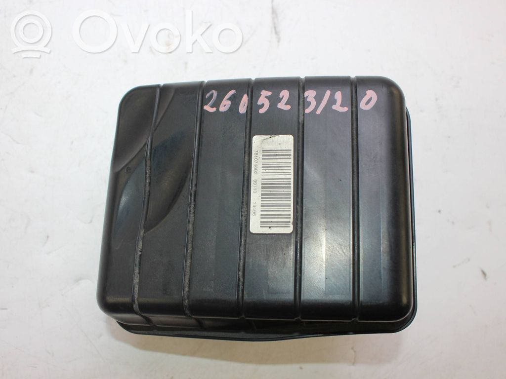 BMW 5 F10 F11 Intake resonator 