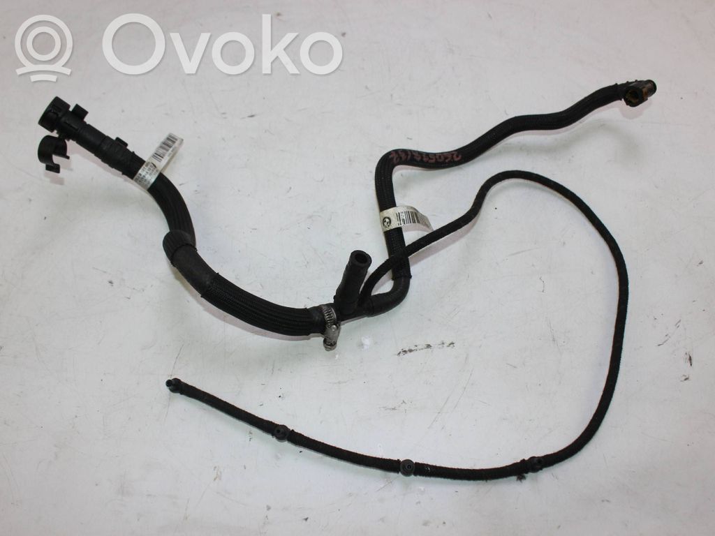 BMW 3 F30 F35 F31 Degvielas caurulīte (-es) 