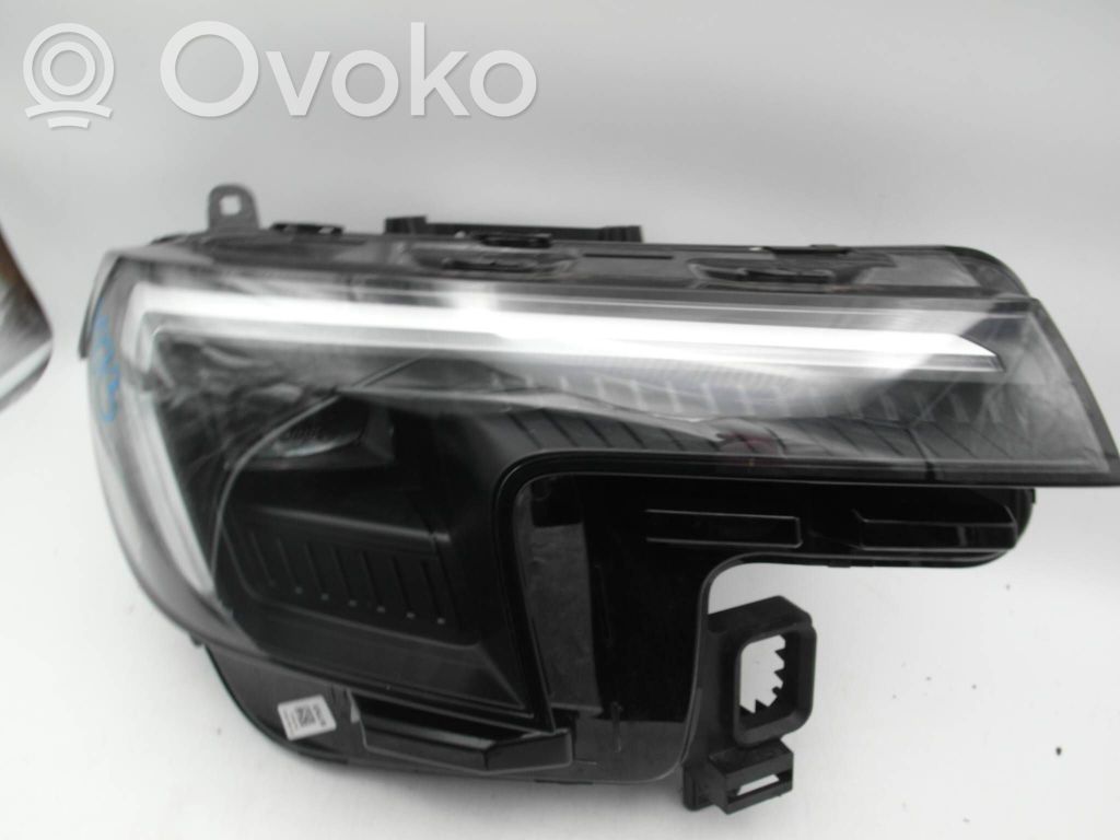 Ford Explorer VI Phare frontale 
