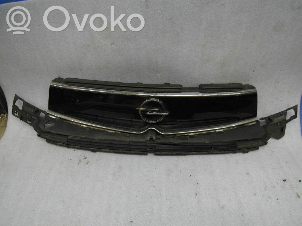 Opel Grandland X Maskownica / Grill / Atrapa górna chłodnicy 