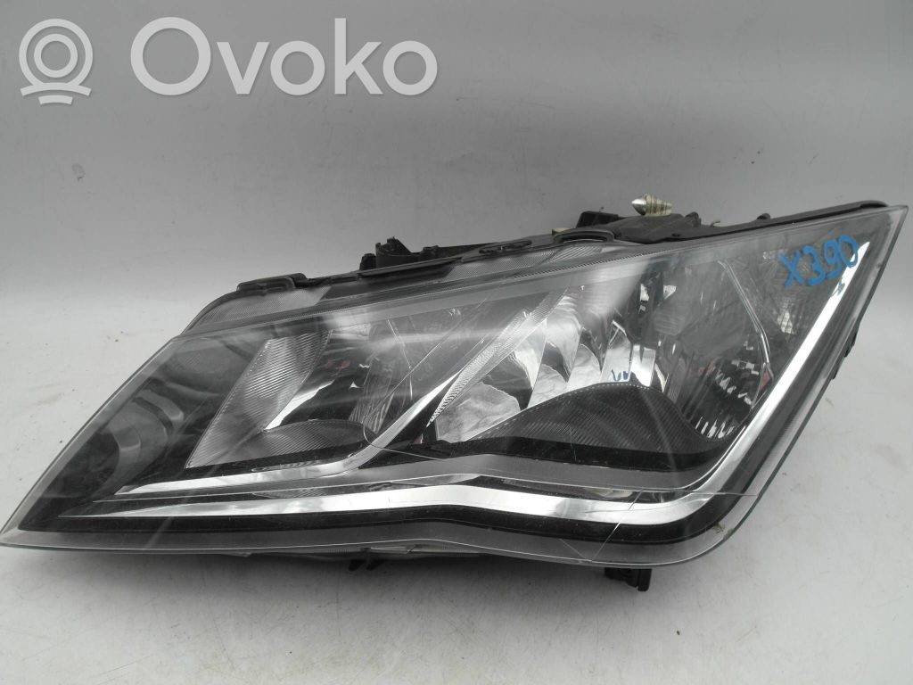 Seat Leon (5F) Phare frontale 