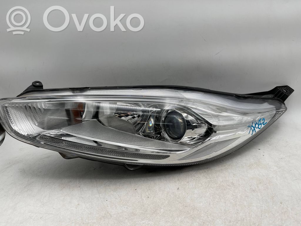 Ford Fiesta Lampa przednia 