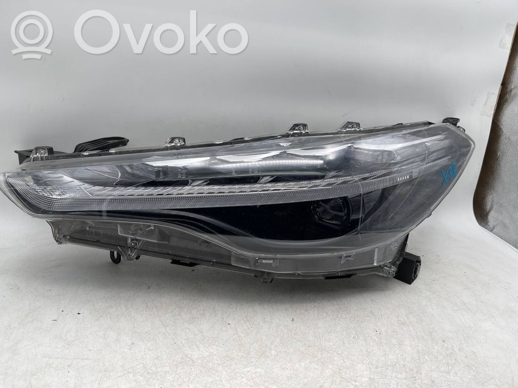 Toyota Corolla Cross Lampa przednia 