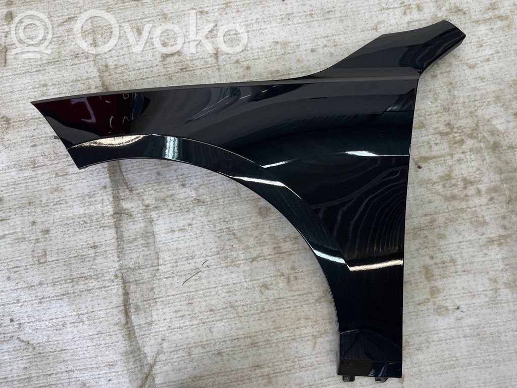 BMW 1 F40 Błotnik przedni 