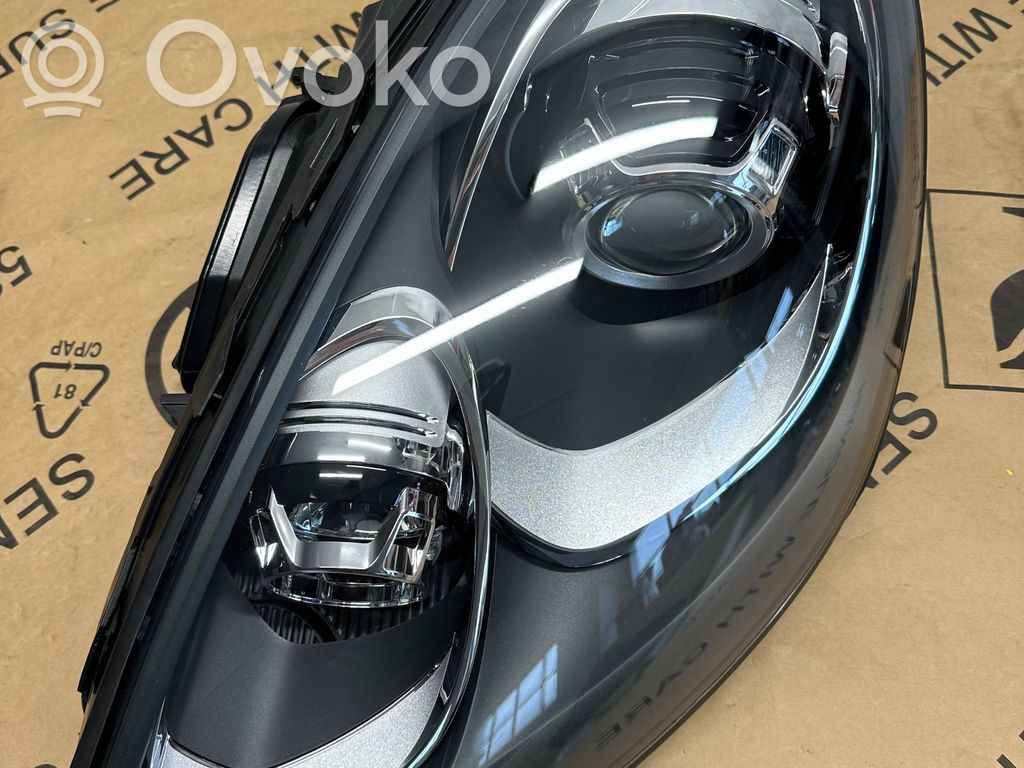 Porsche Cayenne (92A) Lampa przednia 
