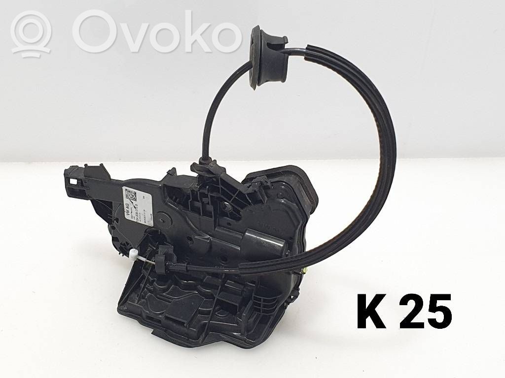 Seat Arona Aizmugurē slēdzene 