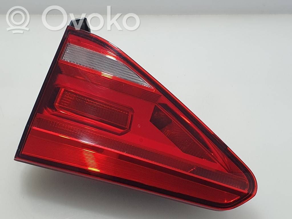 Volkswagen Touran III Lampa tylna 