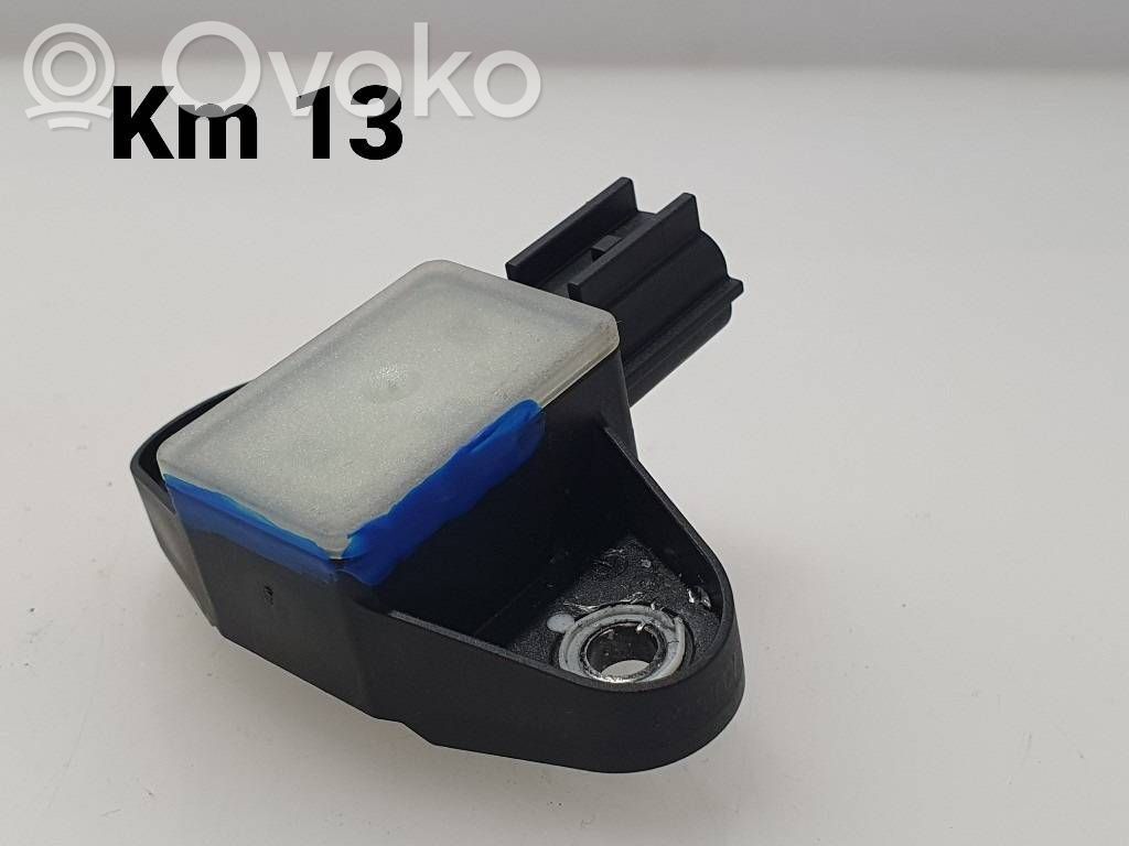 Volkswagen PASSAT B7 Senzor impact/declanșare airbag 