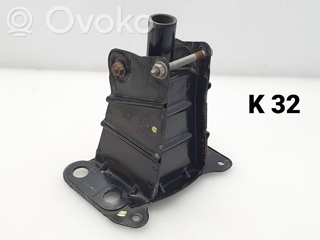 Audi A3 S3 A3 Sportback 8P Front bumper shock/impact absorber 