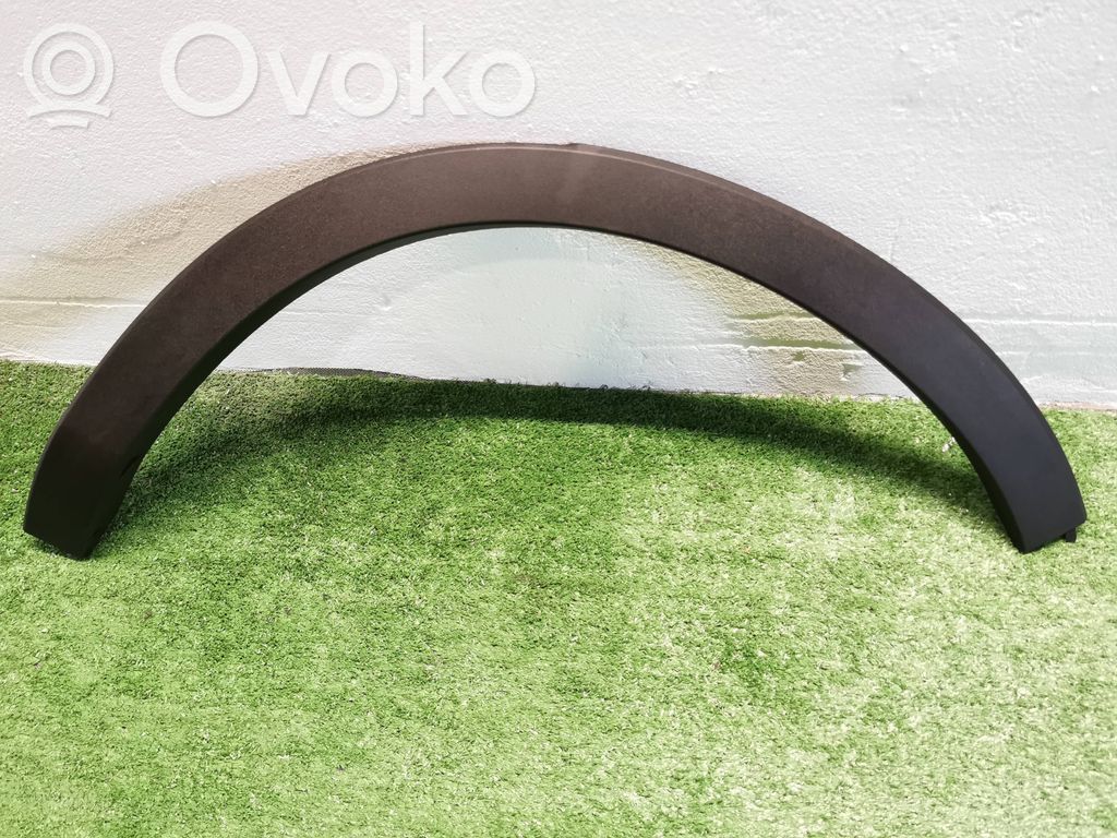 Volvo XC40 Listwa błotnika tylnego 