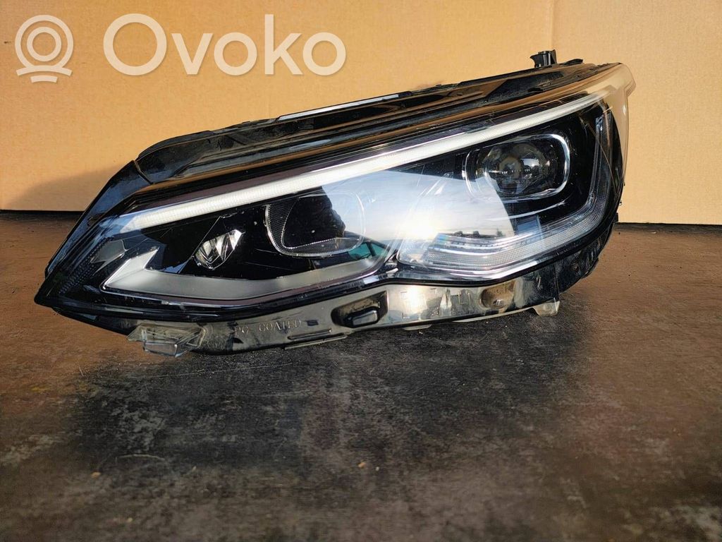 Volkswagen Golf VIII Far 
