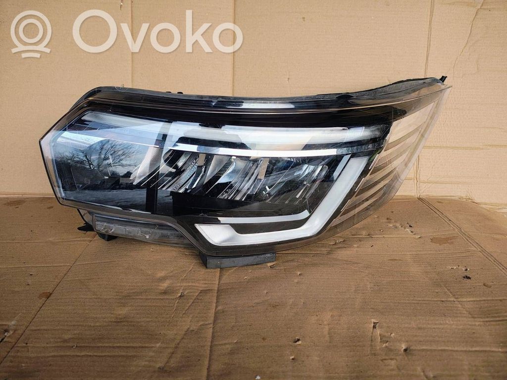 Renault Trafic III (X82) Lampa przednia 