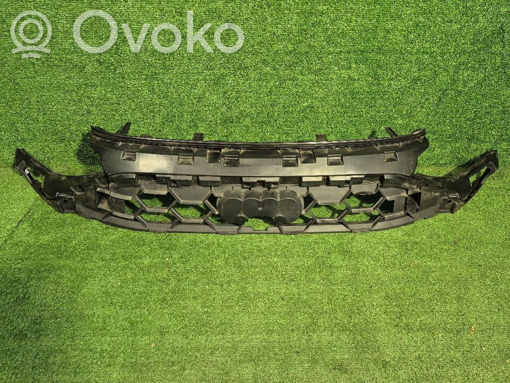 Front bumper mounting bracket   8B3807233,8B3807233