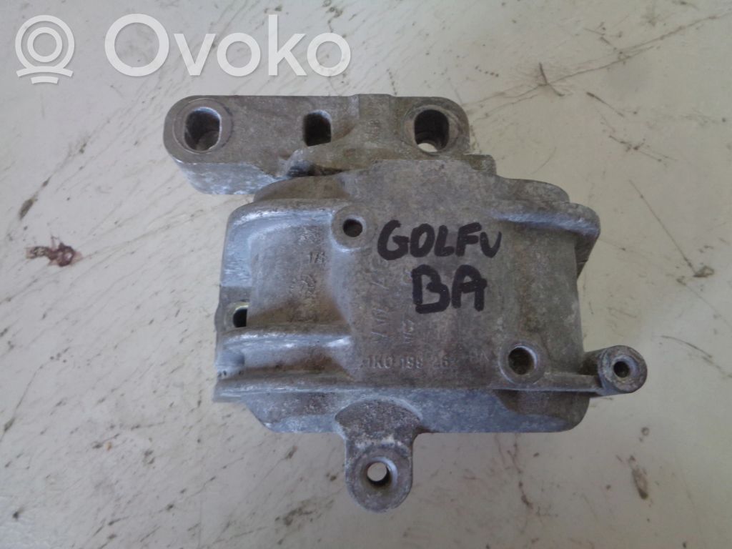 Volkswagen Golf V Engine mount bracket 