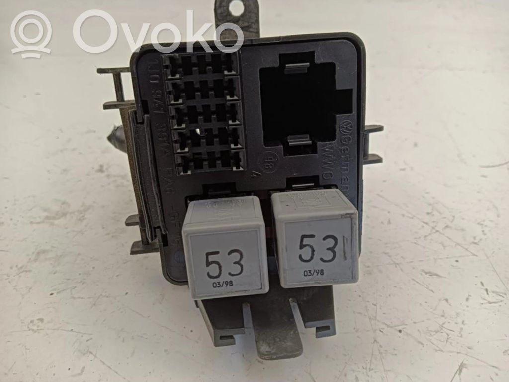 Audi A3 S3 8L Módulo de fusible 
