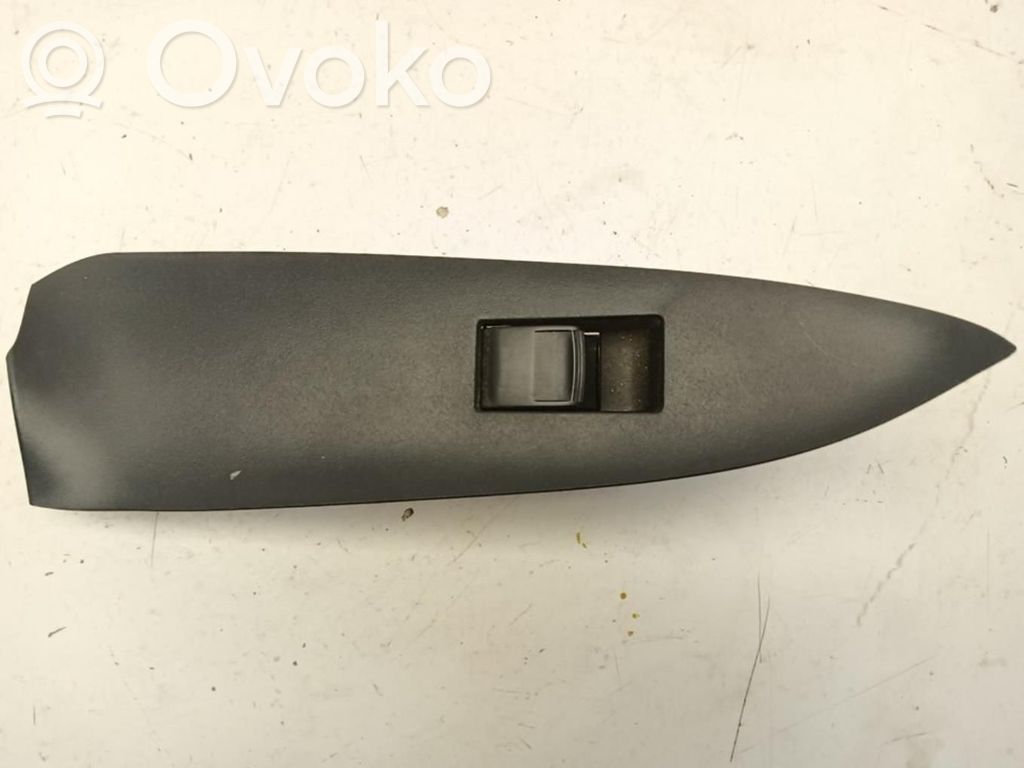 Toyota RAV 4 (XA20) Electric window control switch 