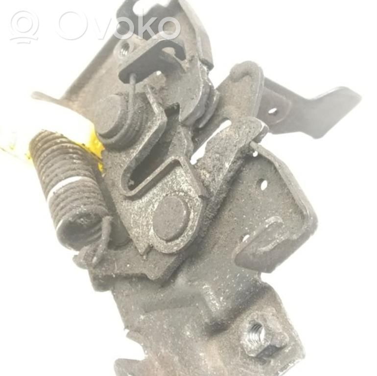 Cerradura de capó