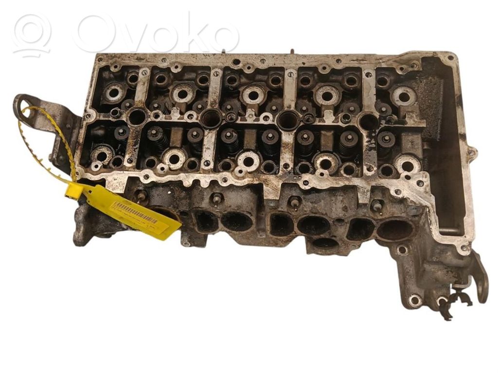 Culata del motor   779767807