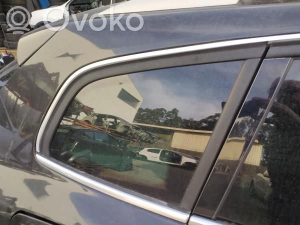 Rear side window