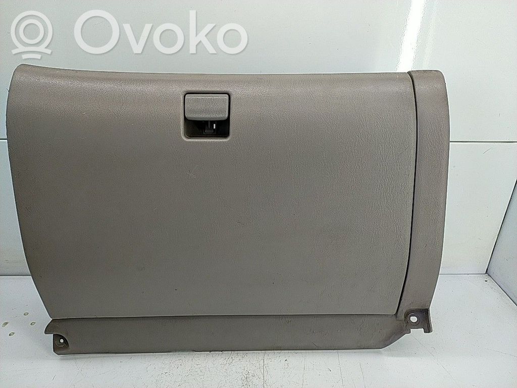 Toyota Corolla E110 Schowek deski rozdzielczej 