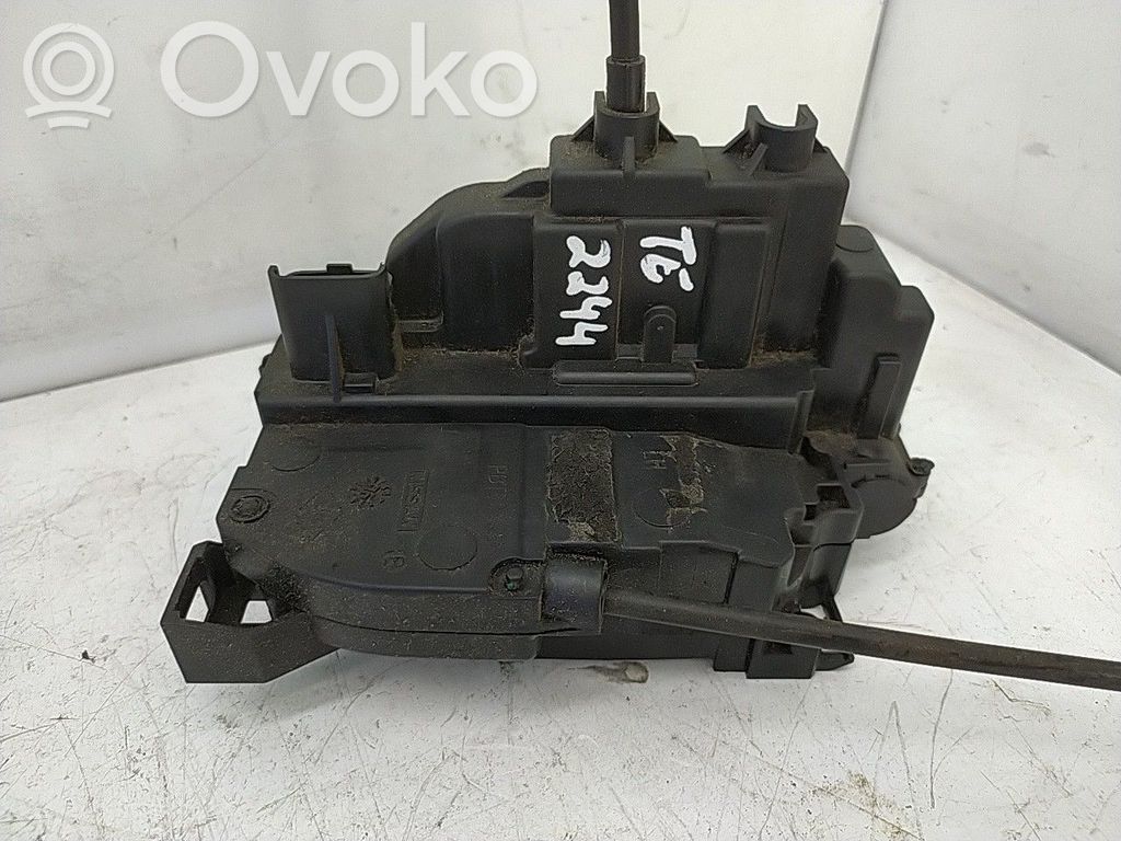 Renault Clio III Galinių durų spyna 