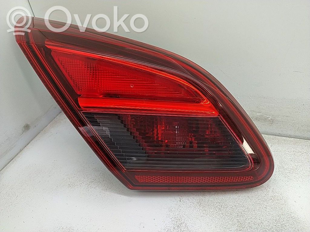Opel Corsa E Lampy tylnej klapy bagażnika 